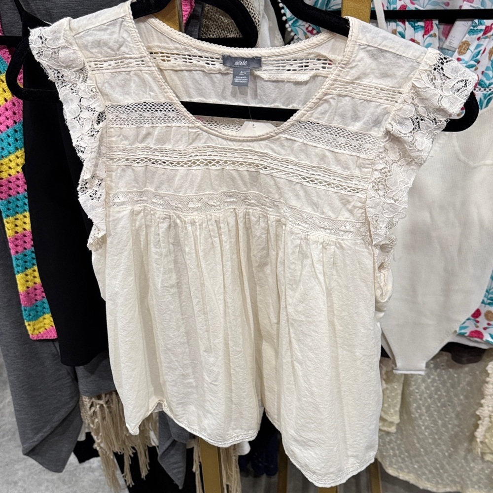 Aerie Cream Lace Trim Top